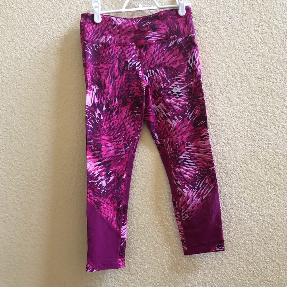 Nike Dri-Fit Leggings (crop length)